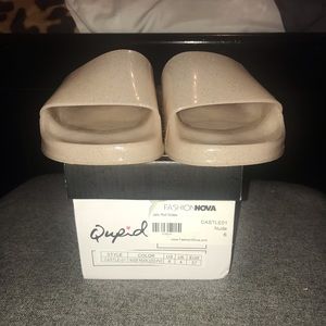 Fashion nova slides